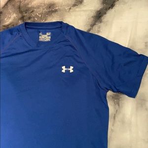 Under Armour loose heatgear tee